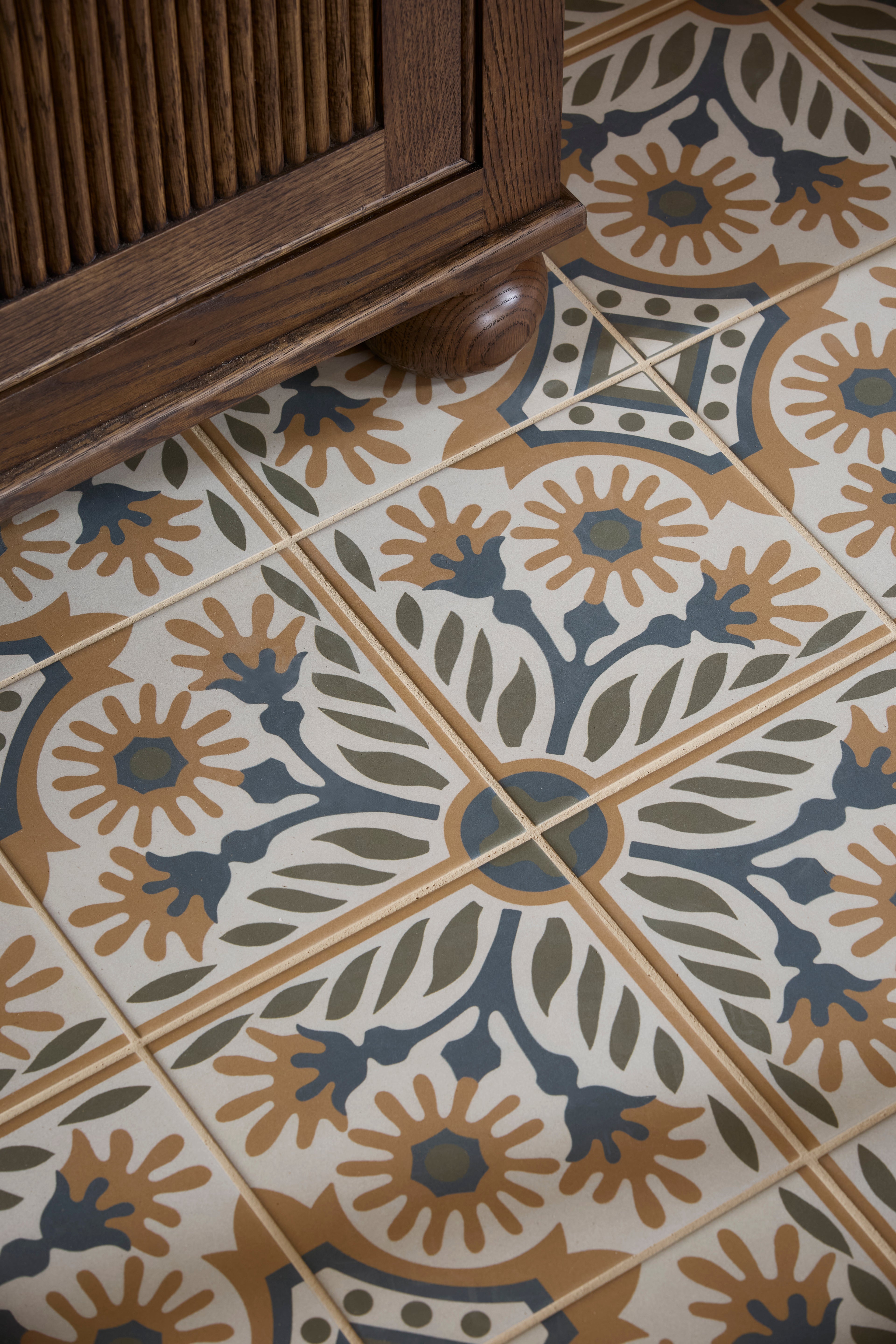 Indirah Porcelain
