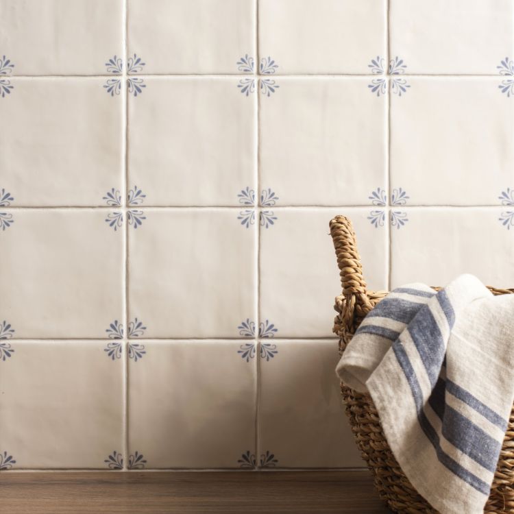 Country Delft Field Tile Ada Blue