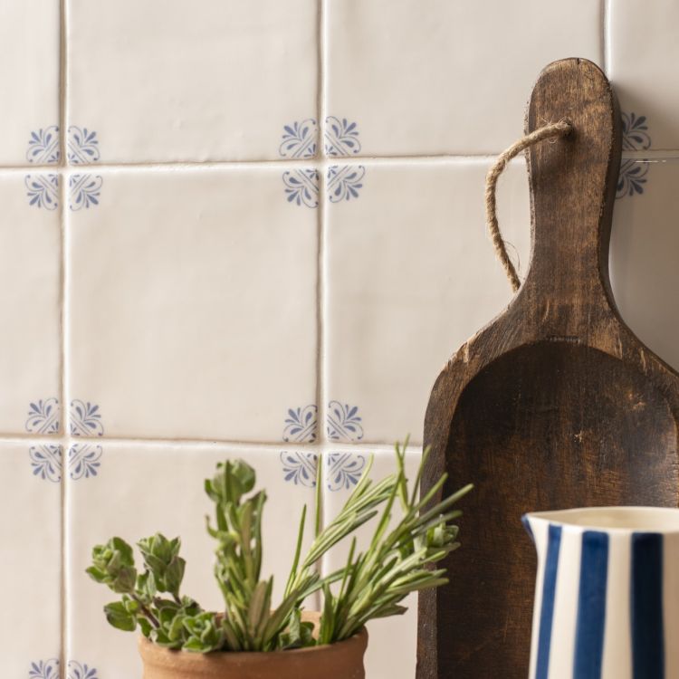 Country Delft Field Tile Beatrix Blue