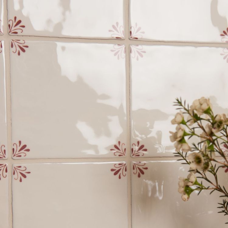 Country Delft Field Tile Ada Burgundy
