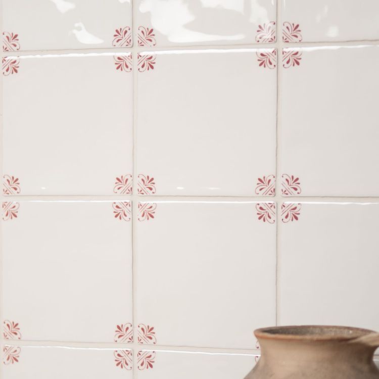 Country Delft Field Tile Beatrix Burgundy