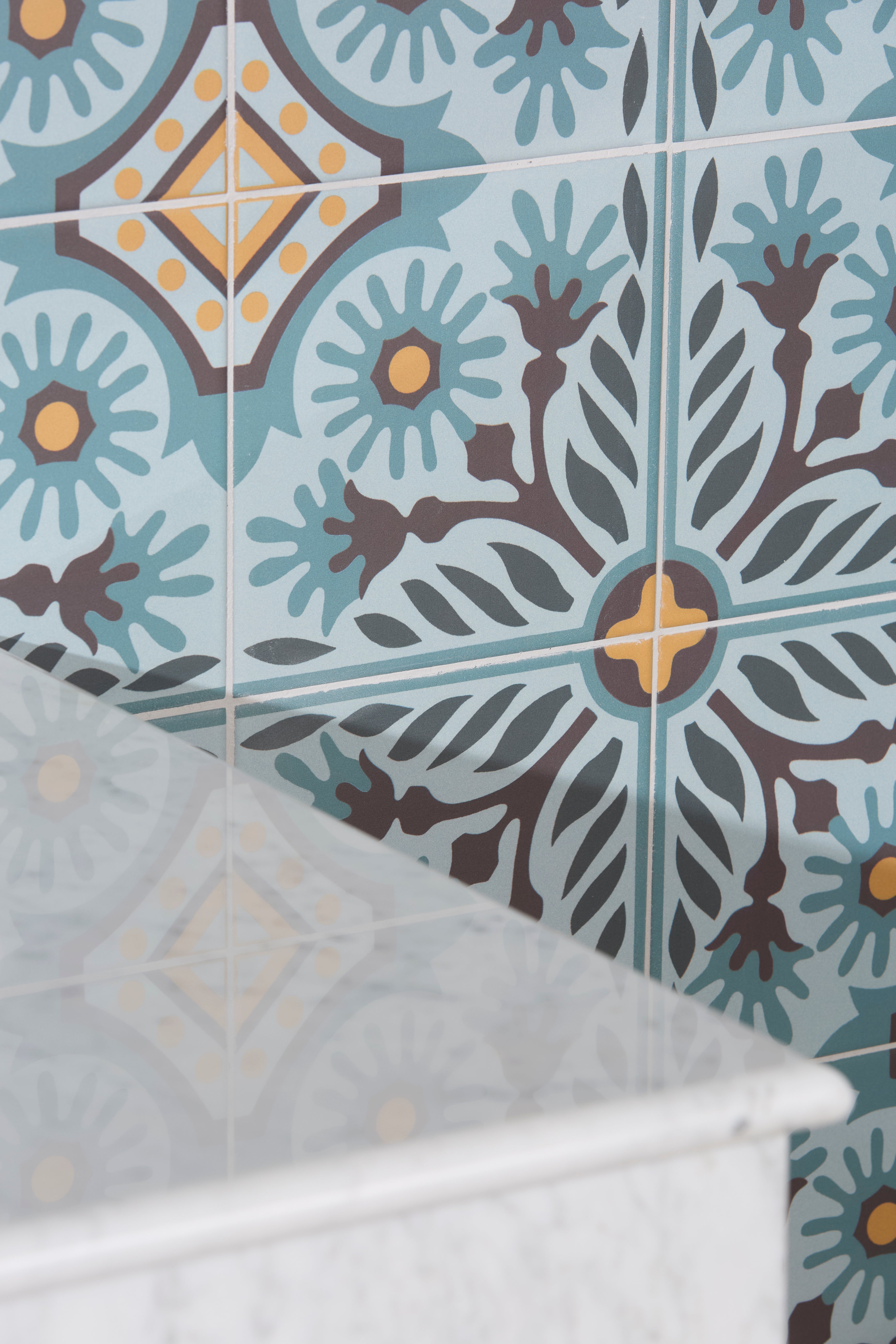 Indirah Porcelain