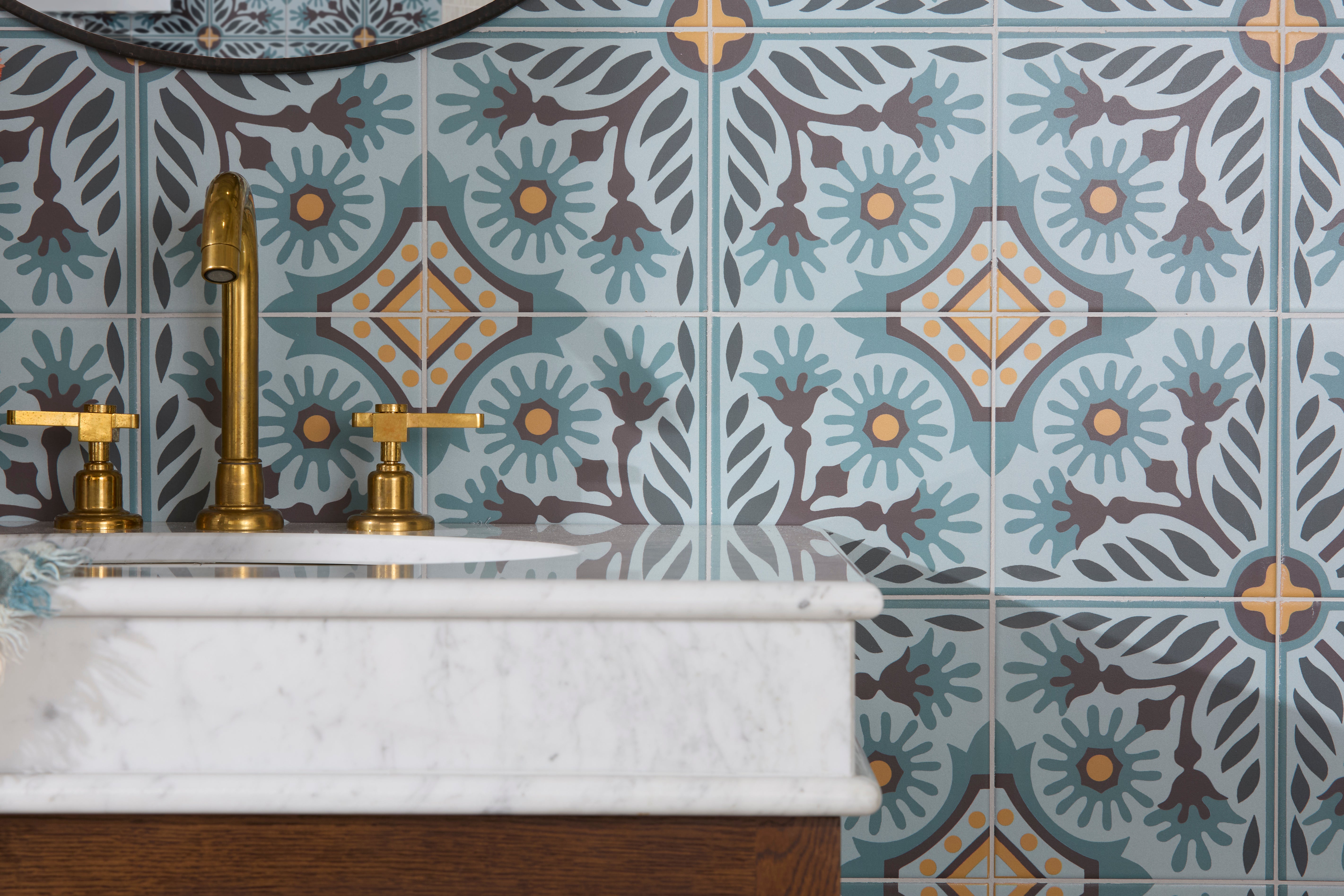 Indirah Porcelain