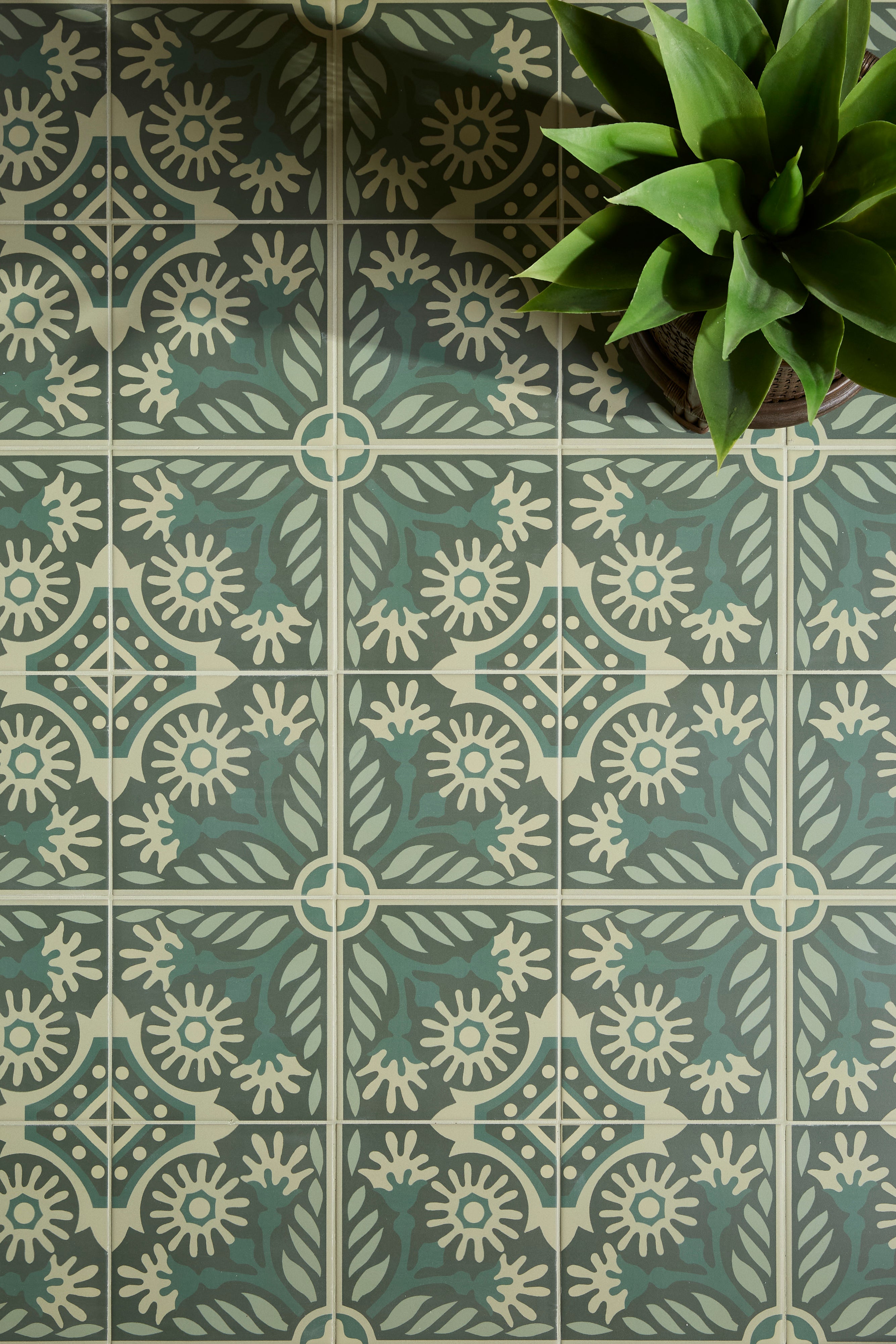 Indirah Porcelain