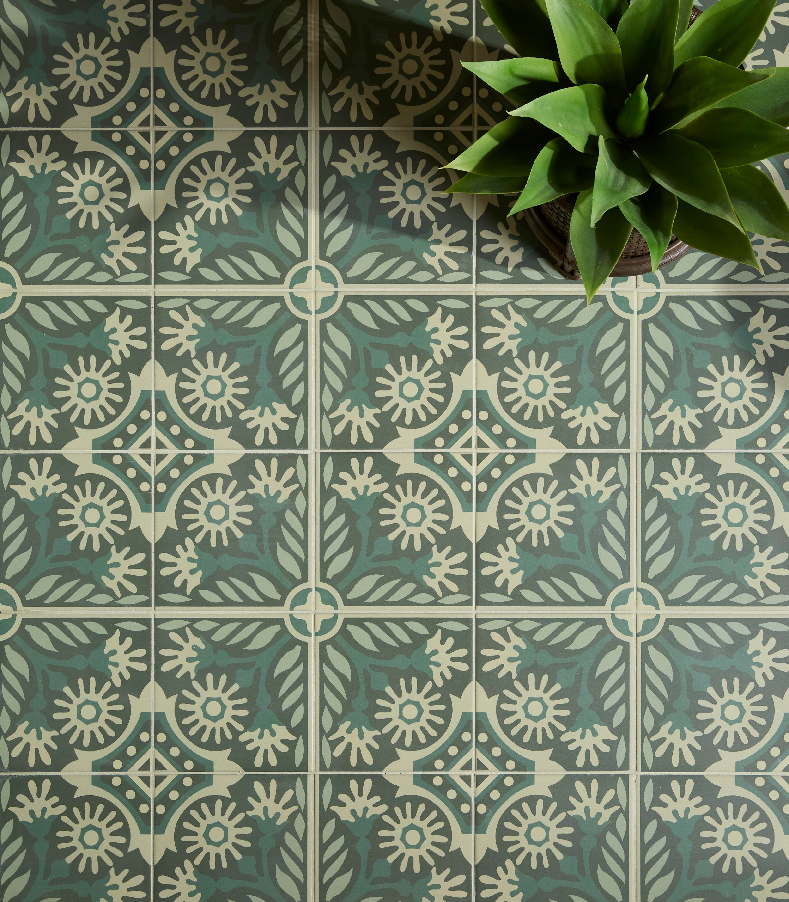 Indirah Porcelain