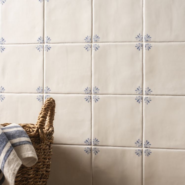Country Delft Field Tile Ada Blue
