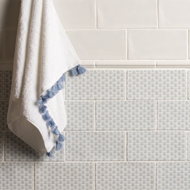 Residence Cosmopolitan Half Tile Papyrus